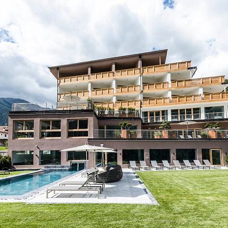 Tuberis Nature & Spa Resort Taufers im Münstertal Exterior foto
