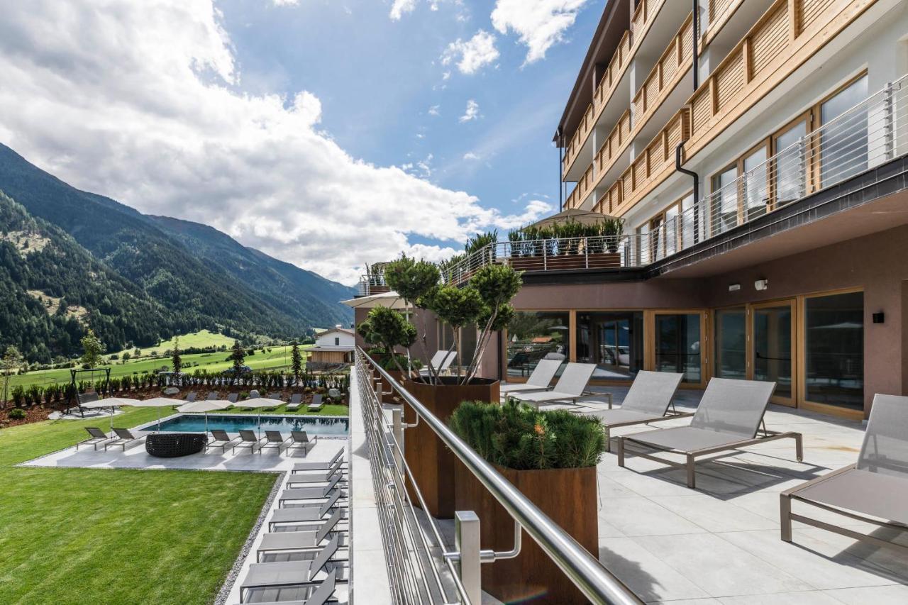 Tuberis Nature & Spa Resort Taufers im Münstertal Exterior foto
